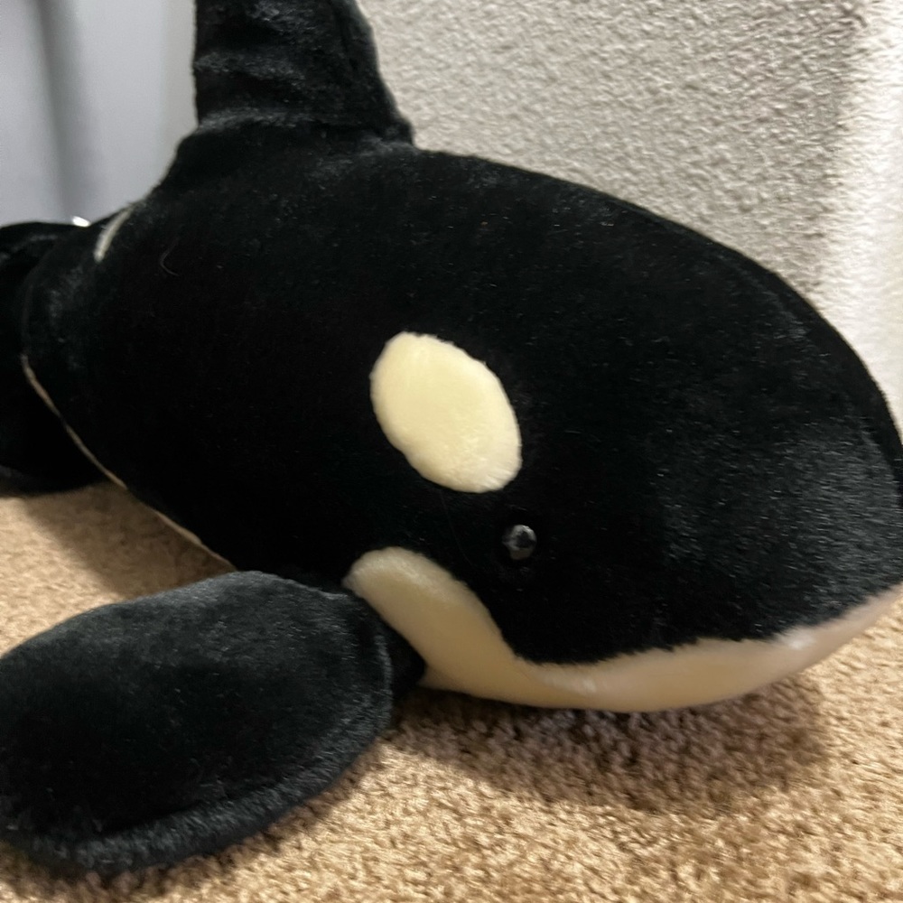 Seaworld Shamu stuffed animal